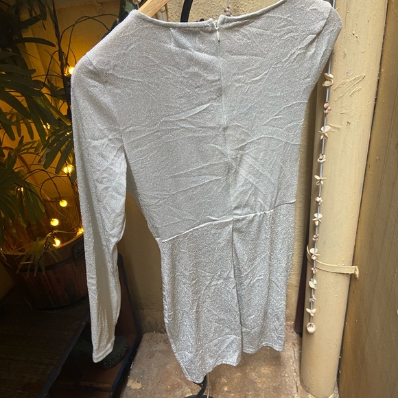 Silver Dress.Size - M - Picture 9 of 10